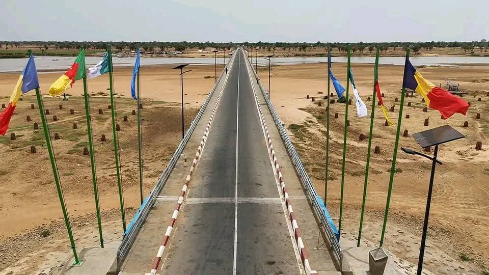 Inauguration du pont reliant les communautés tchadiennes et camerounaises sur le fleuve Logone